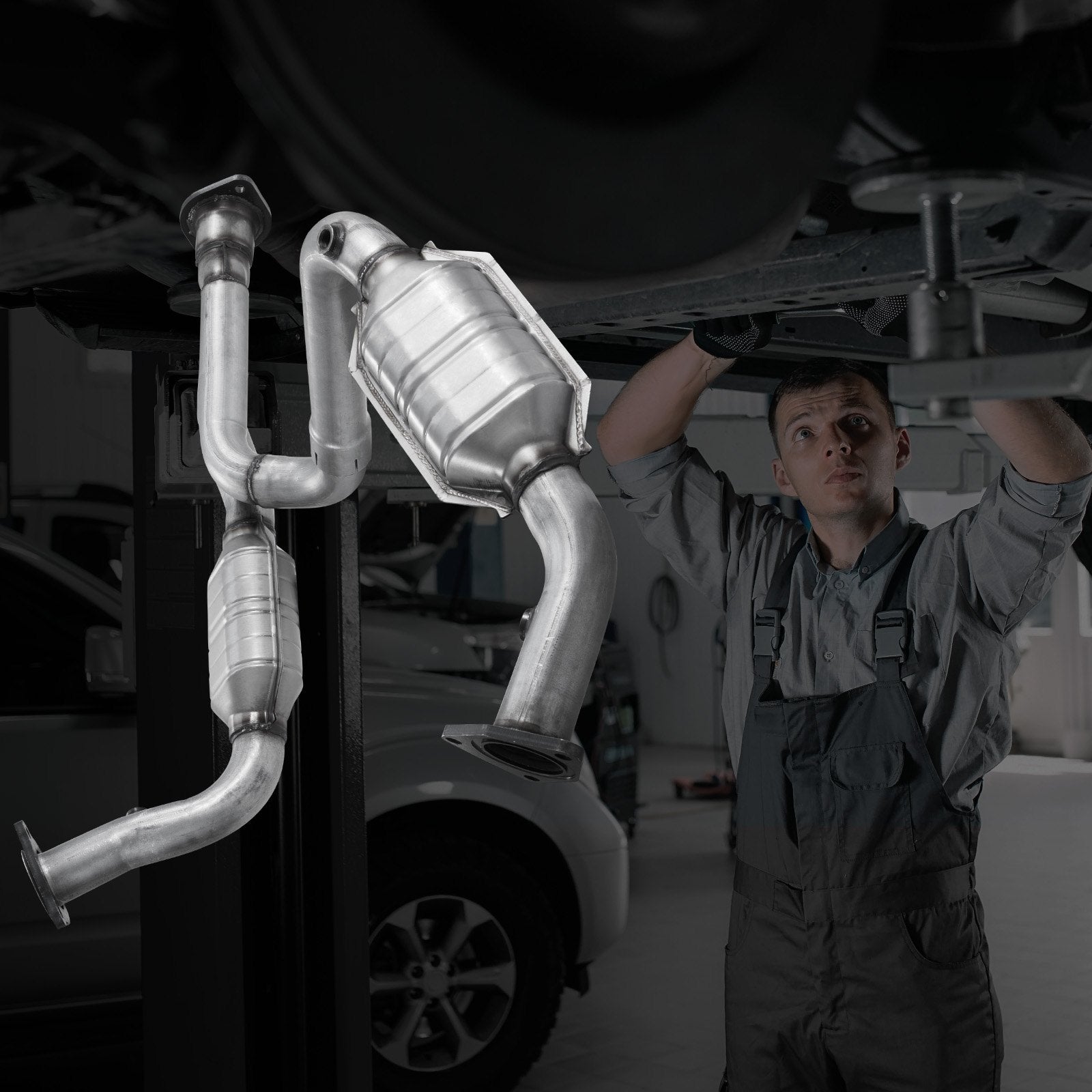 Catalytic Converter for Cadillac & Chevy V6/V8 - Front/Left/Right OE 15756278, OBD III, High Efficiency, Durable Silver Replacement